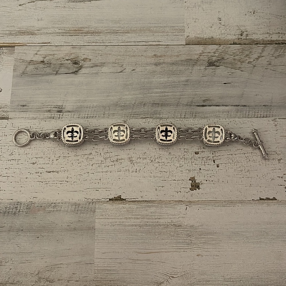 Judith Ripka Sterling Silver Hematite Blue Quartz Doublet Toggle Bracelet - Picture 3 of 8